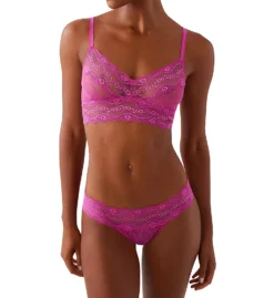 B.tempt'd By Wacoal Lace Kiss Bralette 910182 -Simone Perele Bikinis Shop b temptd by wacoal btmp01 910182 cs2