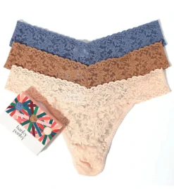 Hanky Panky Signature Lace Original Rise Thong Holiday 3 Pack 48LN3BX -Simone Perele Bikinis Shop hanky panky hnk001 48ln3bx cs2